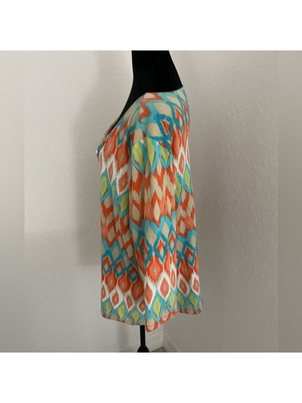 Ruby Rd. Woman Ikat Print Embellished V-Neck 3/4 Sleeve Top – size 2X - Picture 10 of 13